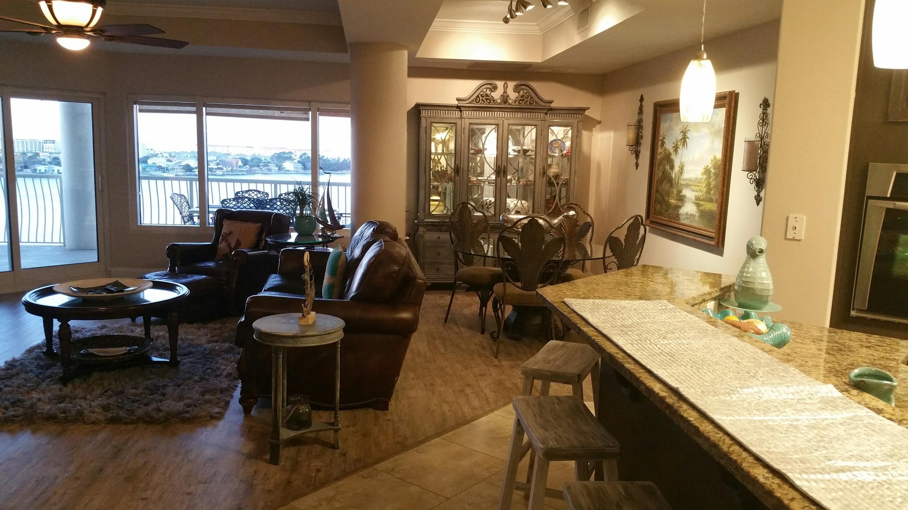 PRESIDIO YACHT CLUB - Residential