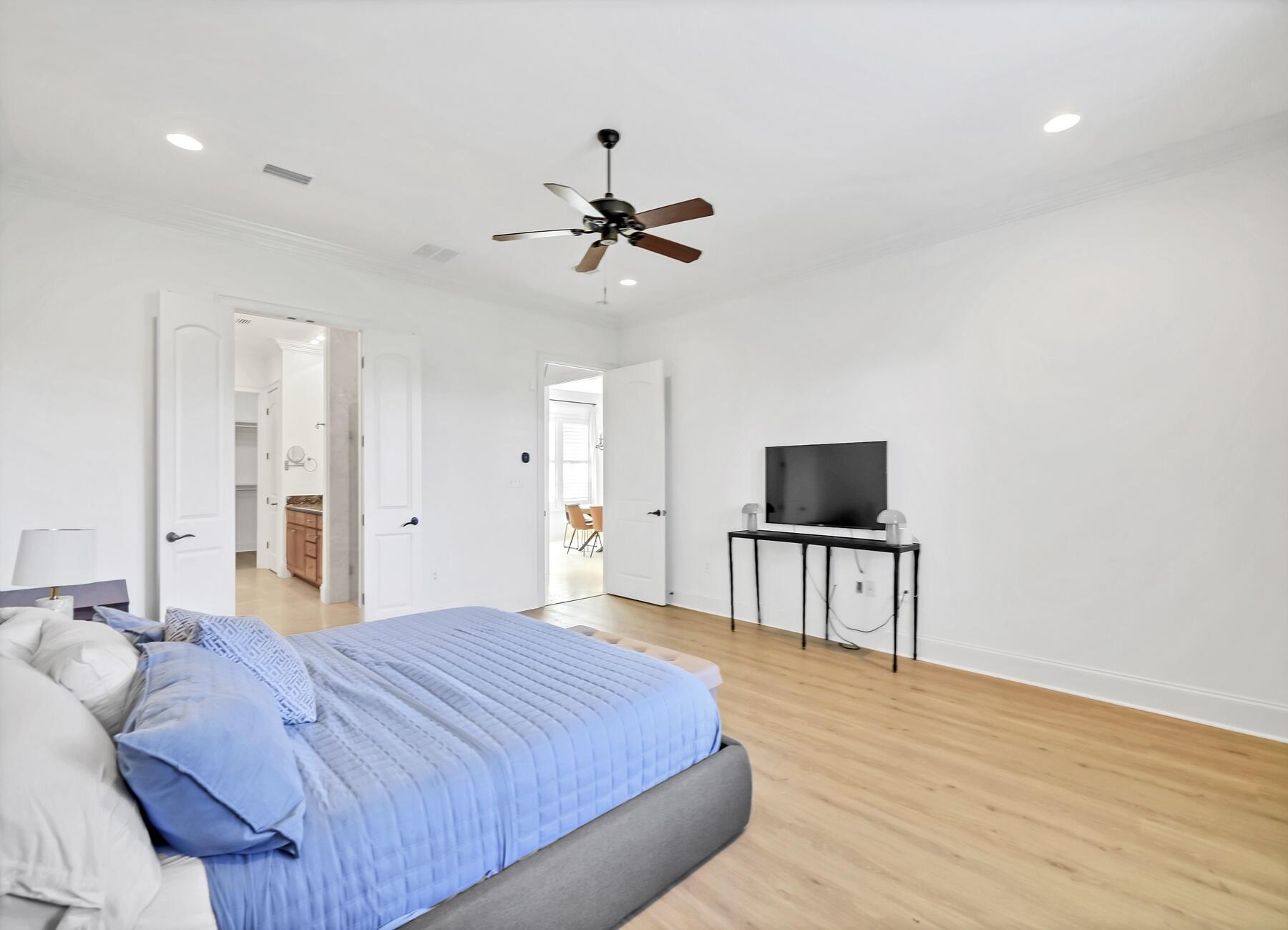 BURNT PINE - Residential