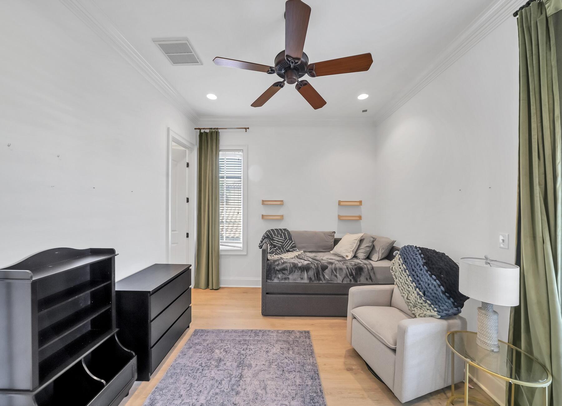 BURNT PINE - Residential