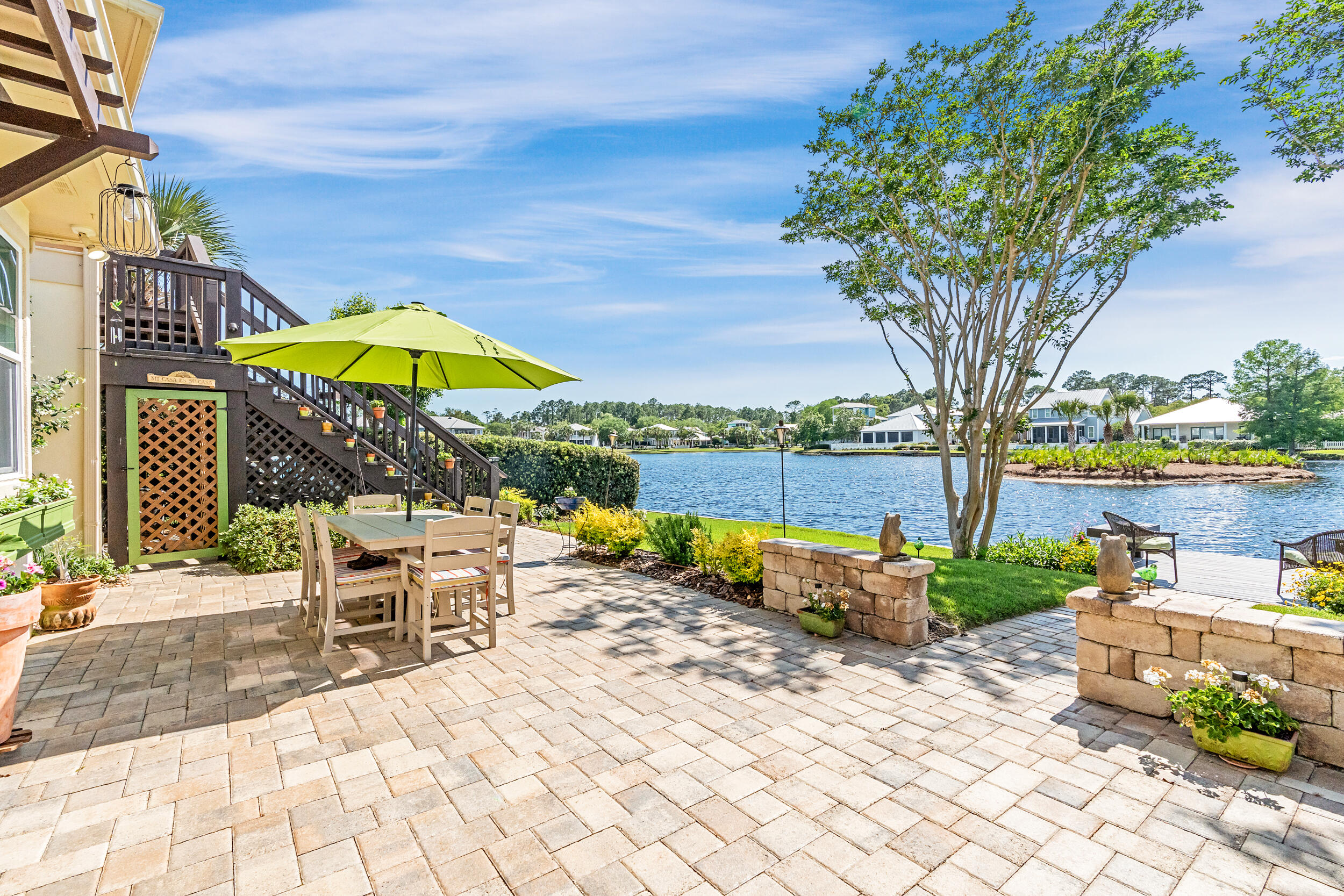 CRYSTAL LAKE - Residential