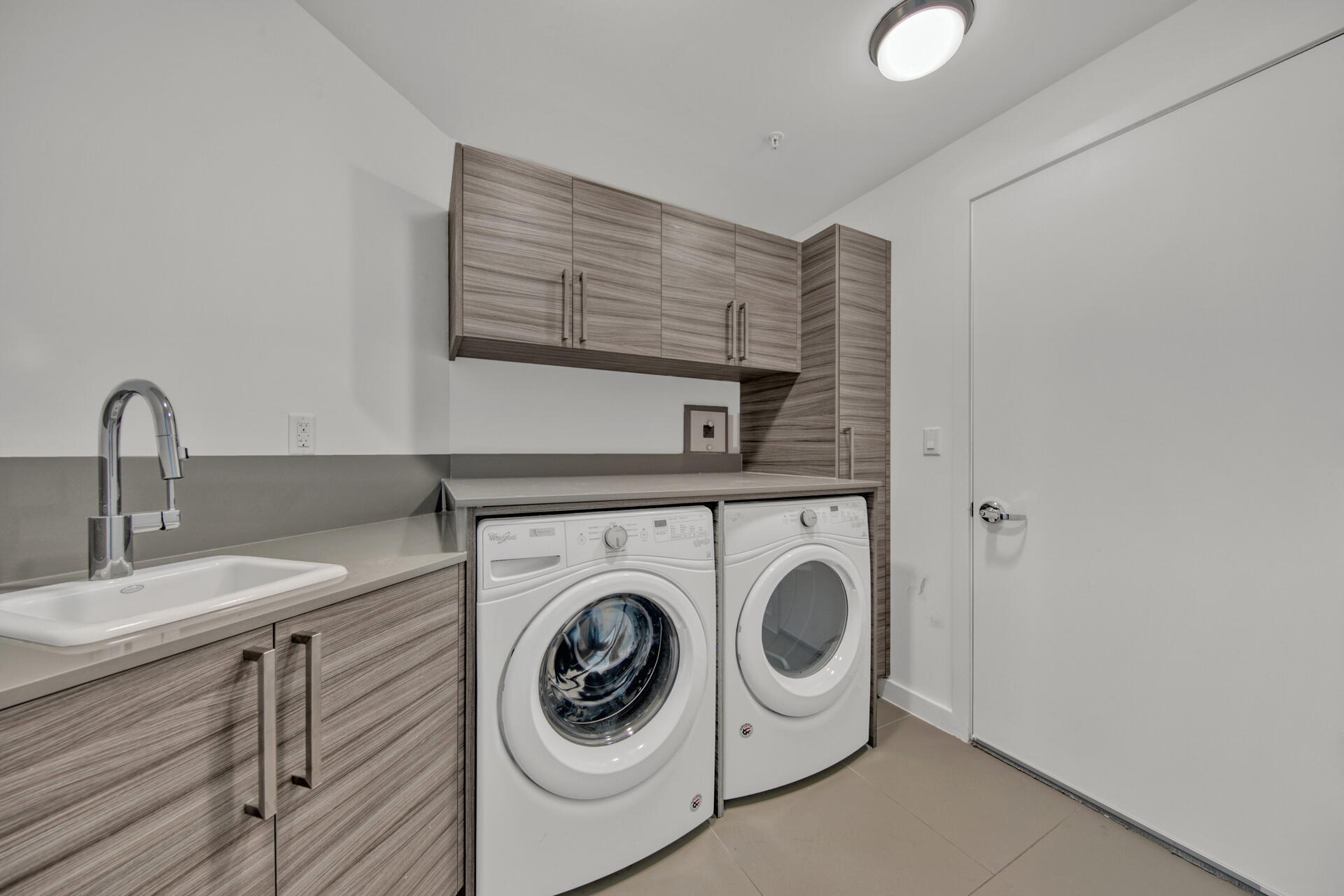 1900 Ninety Eight - Residential