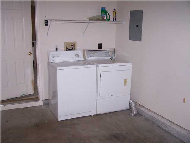 SUMMER HILLS - Residential Lease