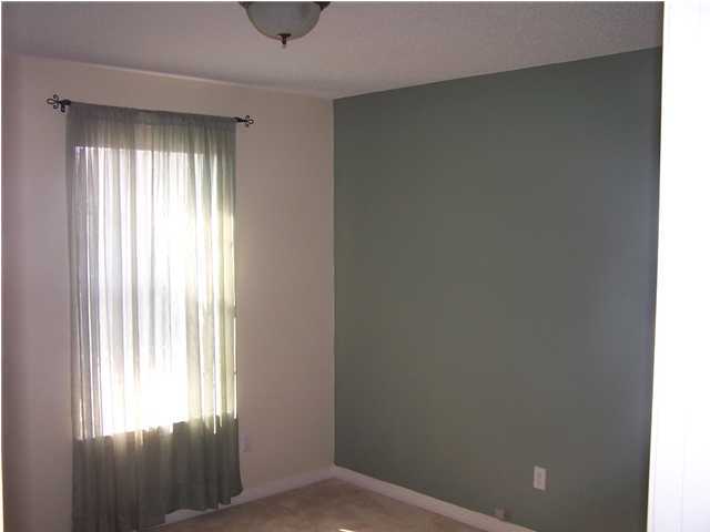 SUMMER HILLS - Residential Lease