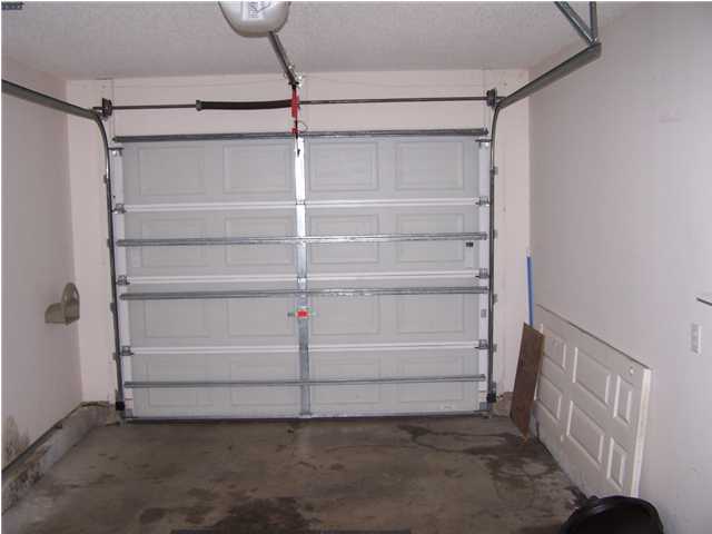 SUMMER HILLS - Residential Lease
