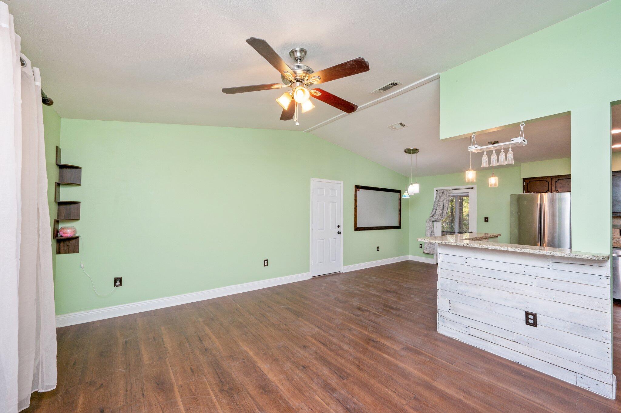 MC LAUGHLIN & HARRIS S/D - Residential Lease