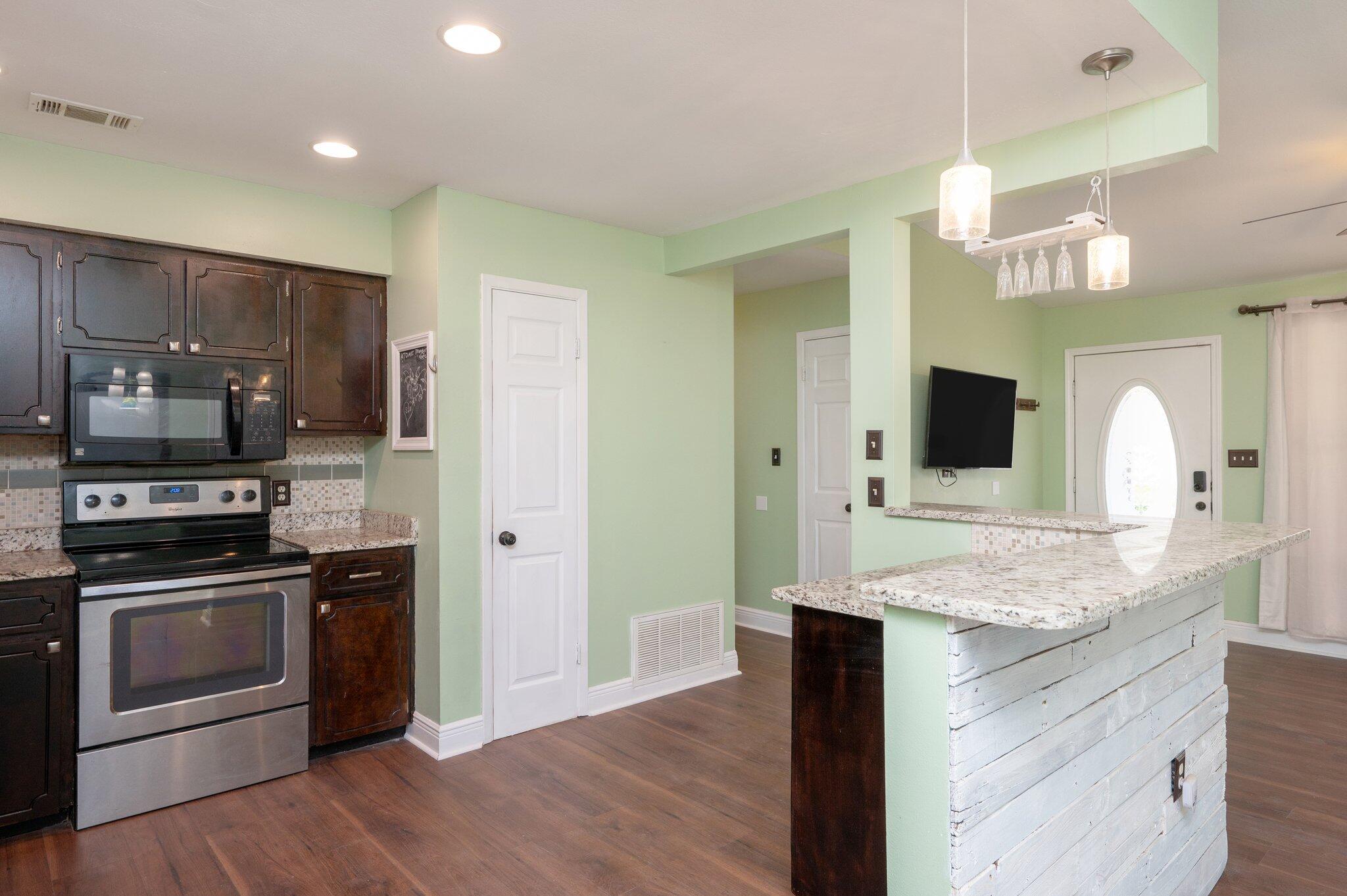 MC LAUGHLIN & HARRIS S/D - Residential Lease