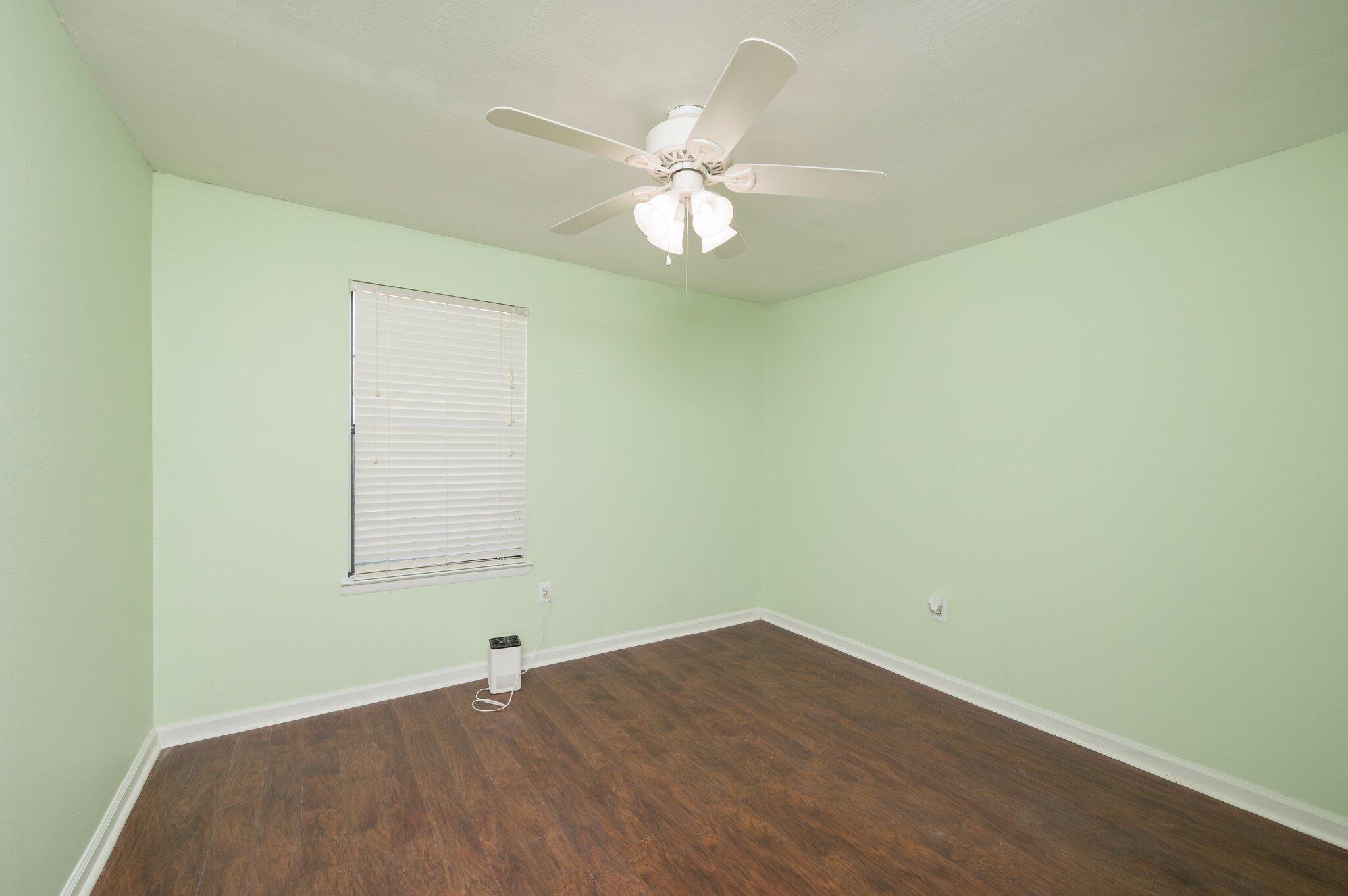 MC LAUGHLIN & HARRIS S/D - Residential Lease