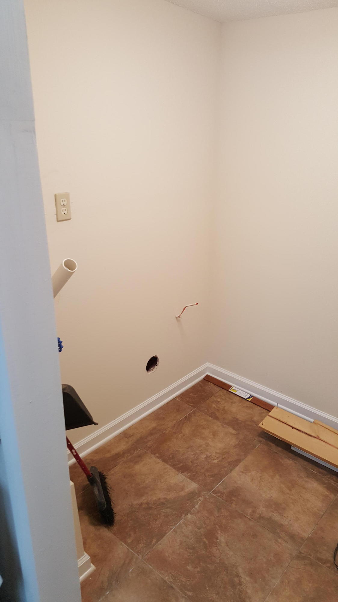ELLIOTTS POINT - Residential Lease