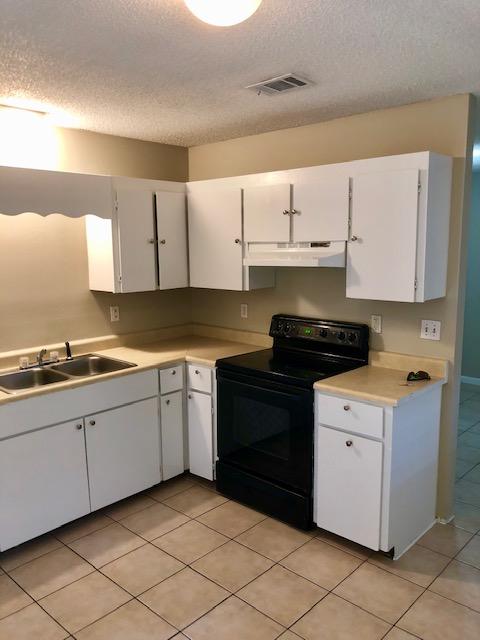 LIVE OAK - Residential Lease