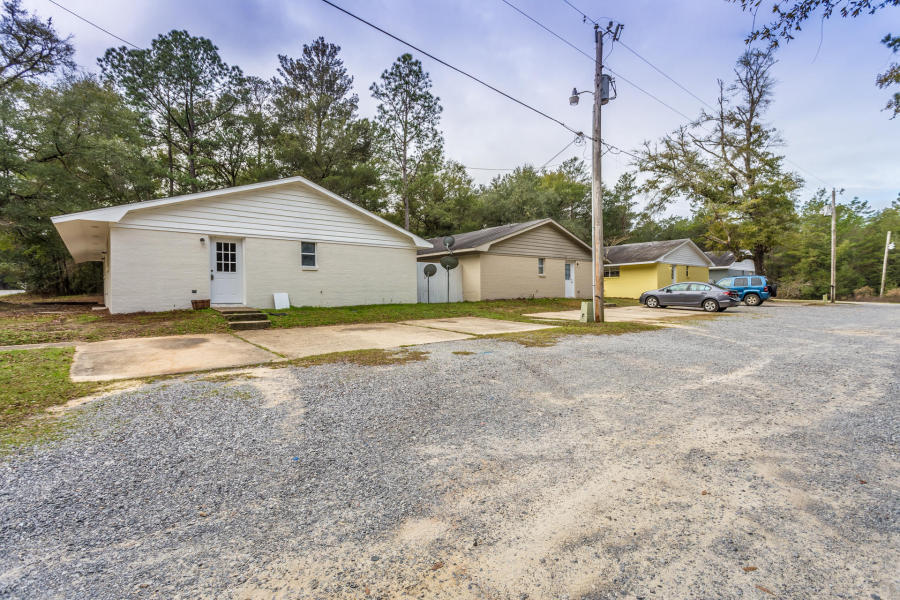 LIVE OAK - Residential Lease