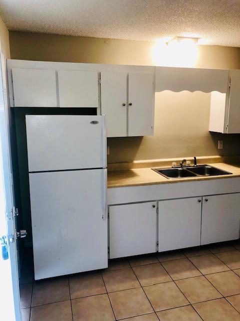 LIVE OAK - Residential Lease