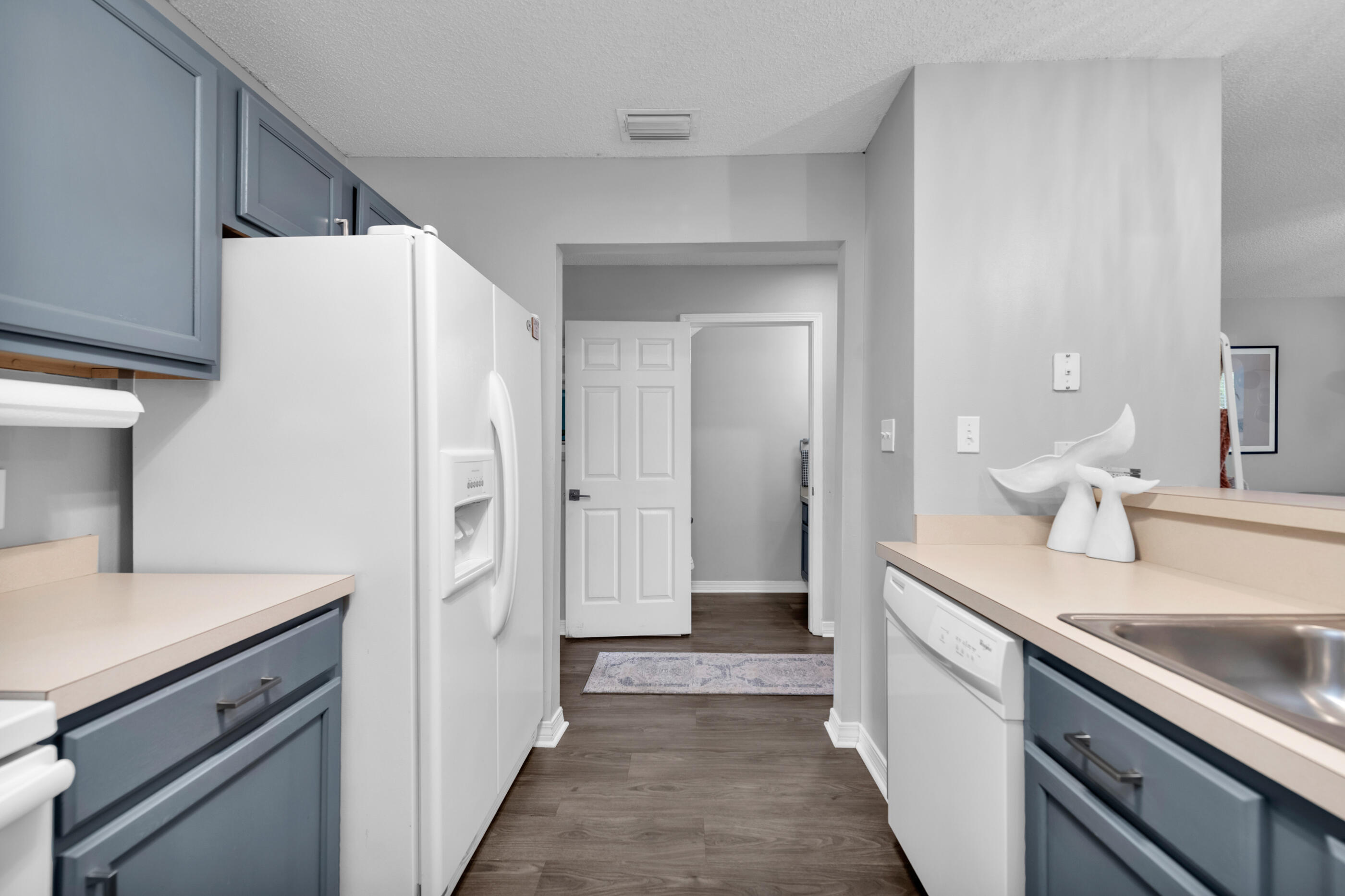 HOUSTON MANOR - Residential