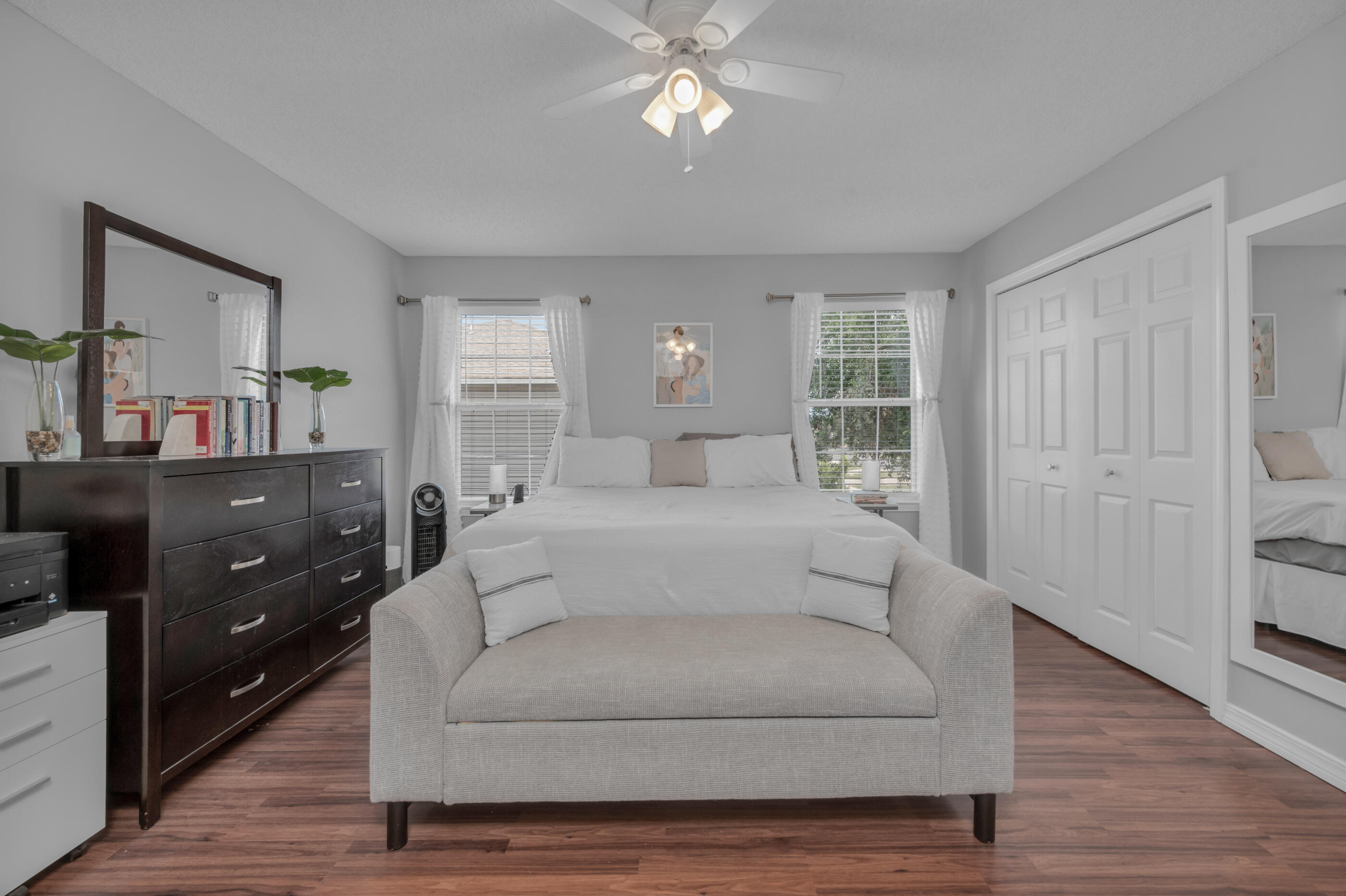 HOUSTON MANOR - Residential