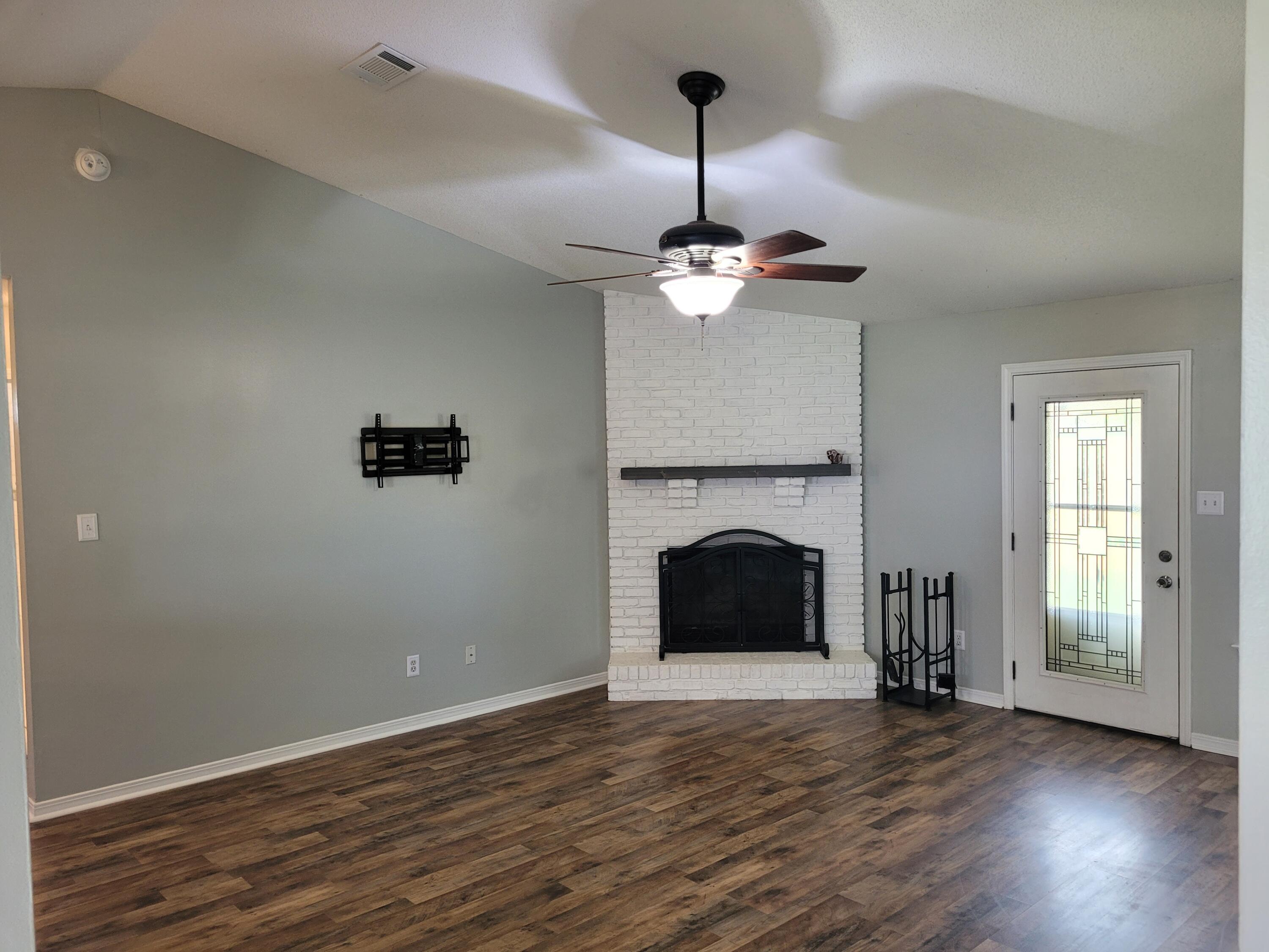 SANDALWOOD - Residential Lease