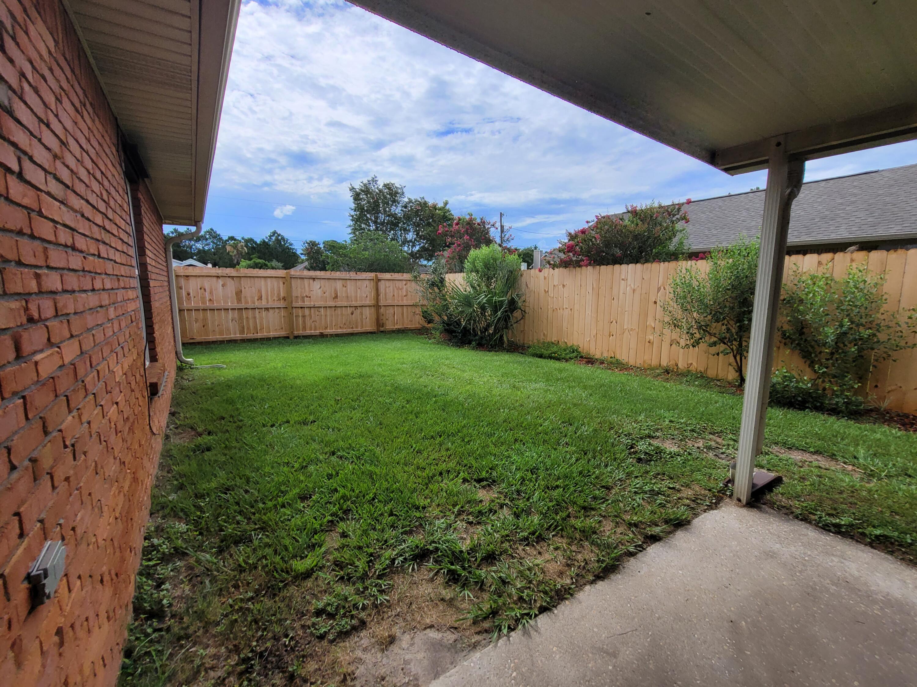 SANDALWOOD - Residential Lease