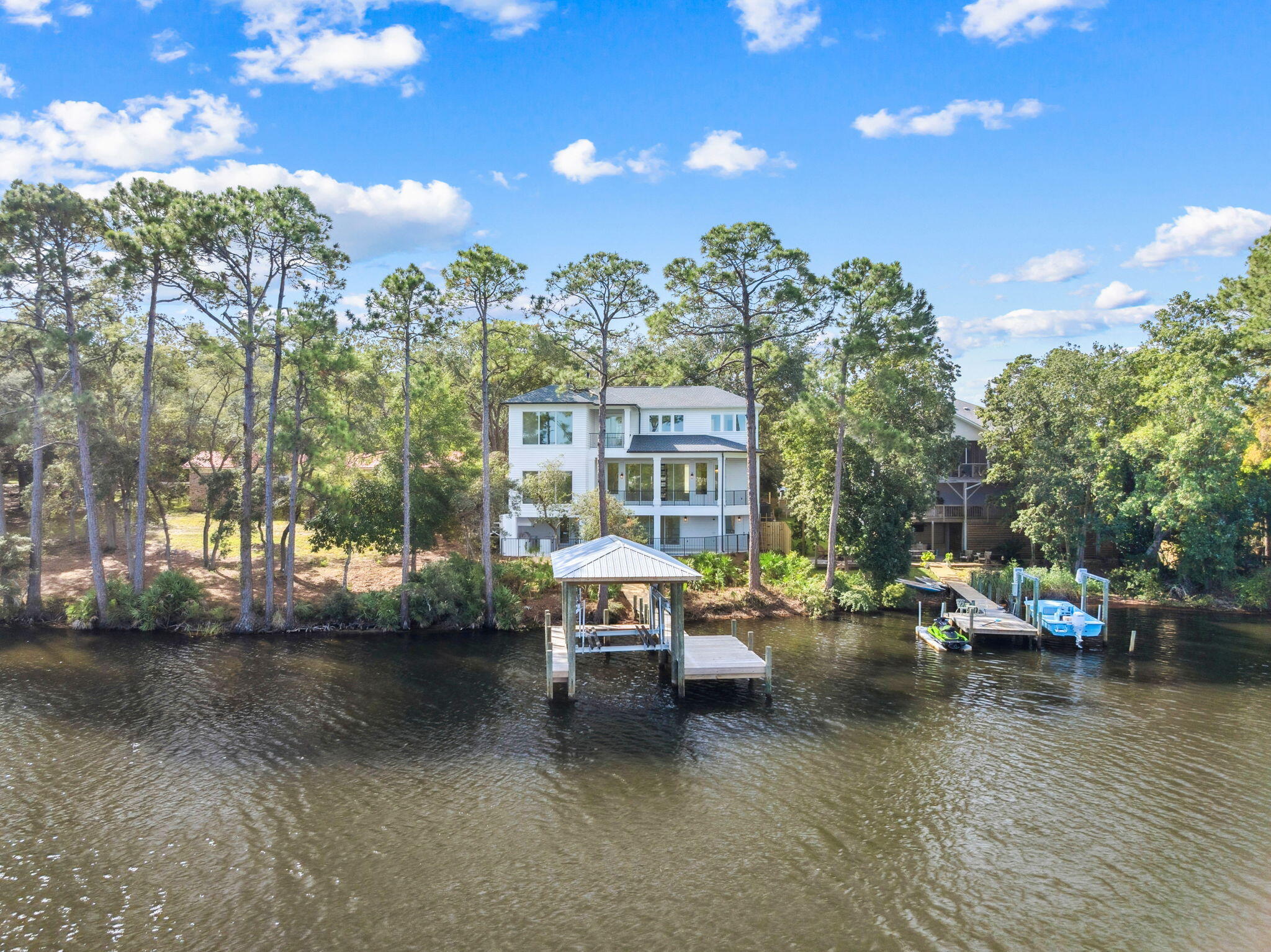 LAKE SHORE ESTATES - Residential