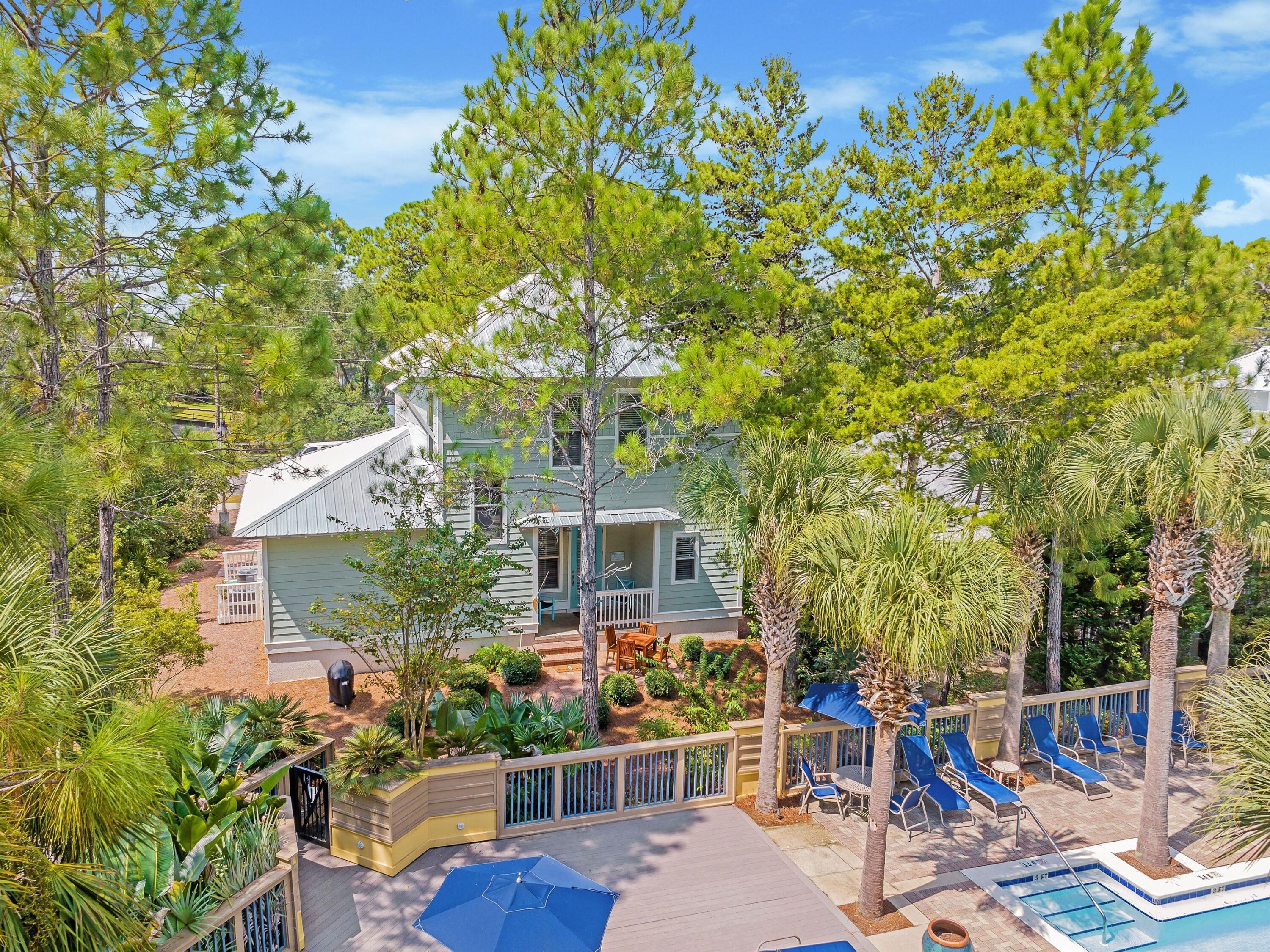 COTTAGES AT EASTERN LAKE - Residential
