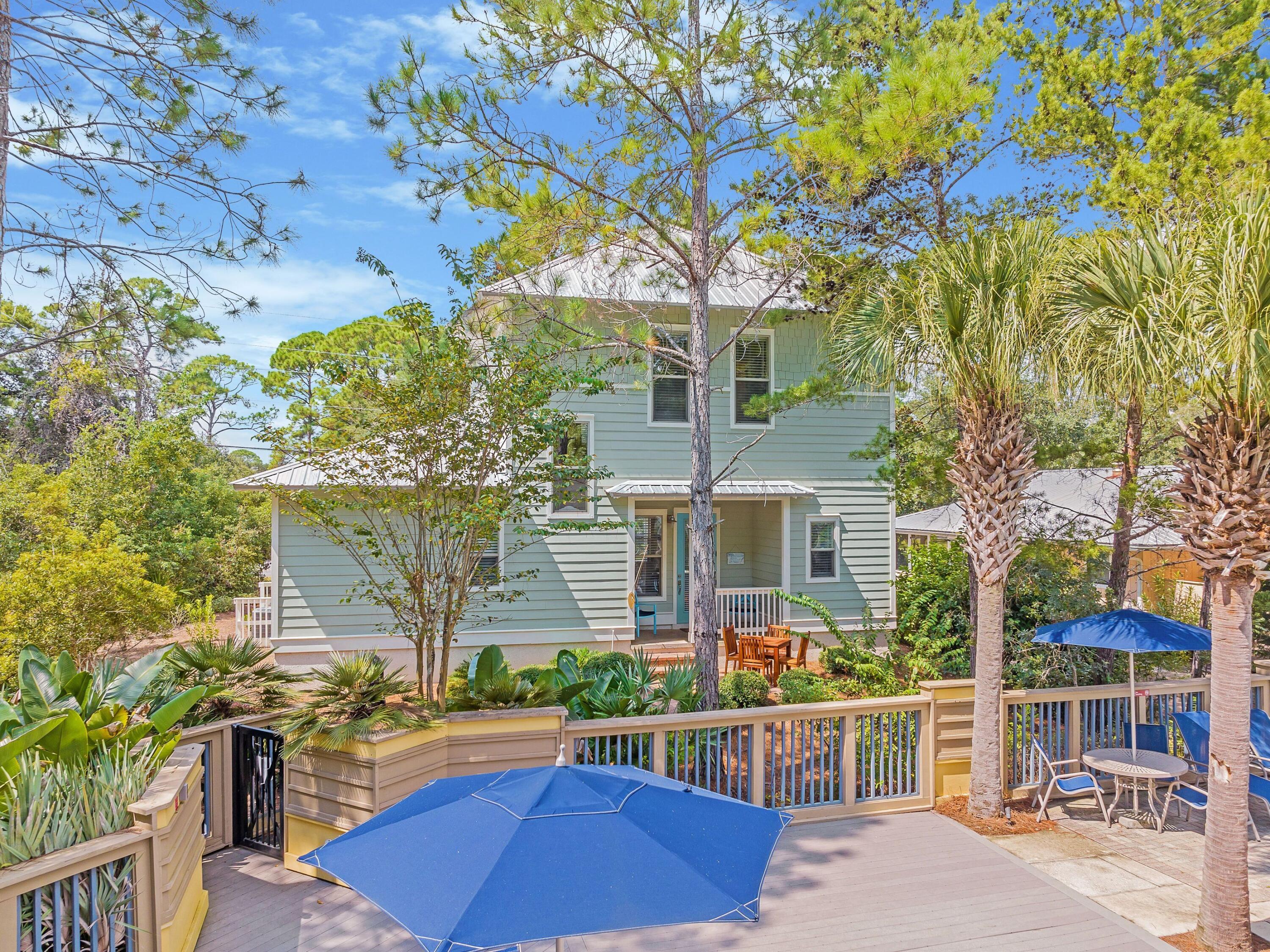 COTTAGES AT EASTERN LAKE - Residential