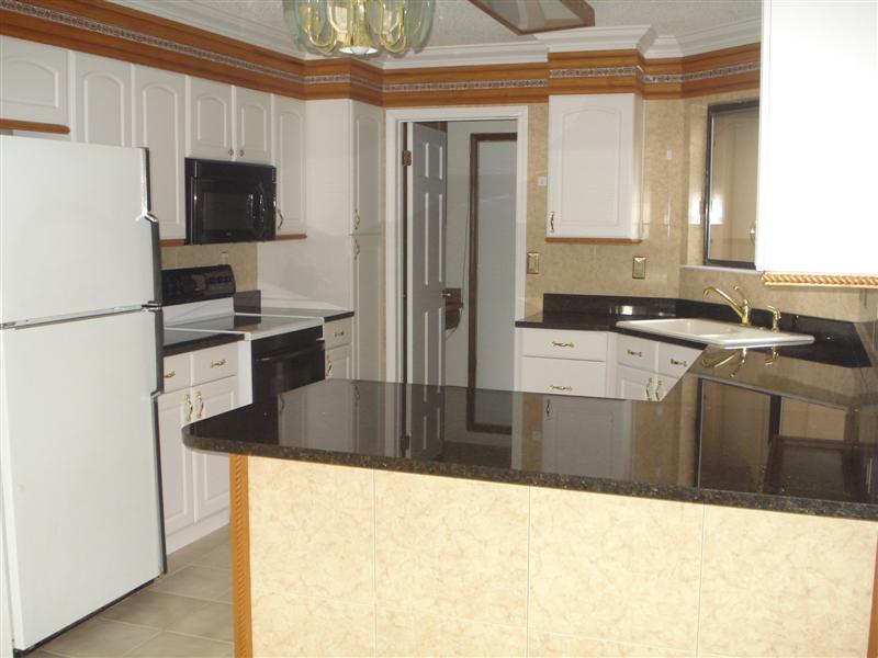 HIDDEN COVE T/H - Residential Lease