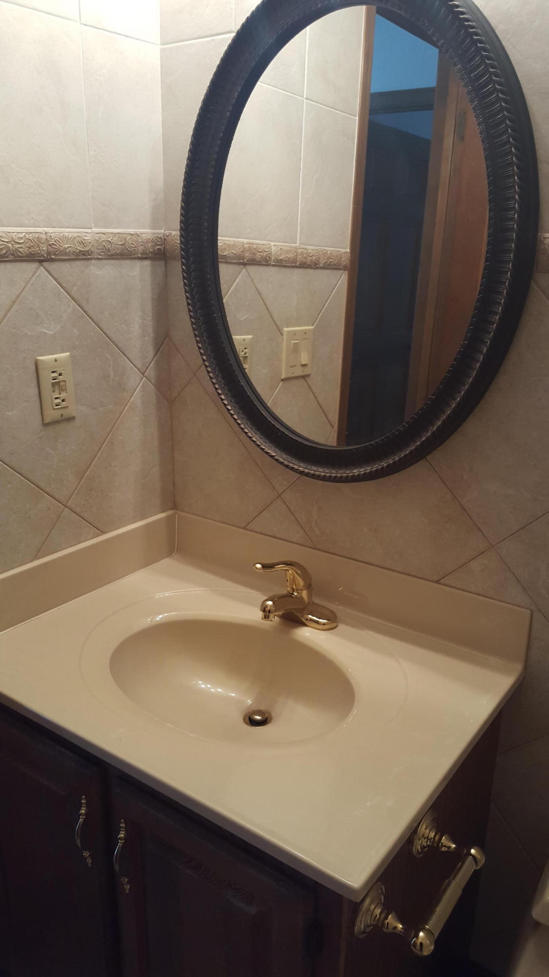 HIDDEN COVE T/H - Residential Lease