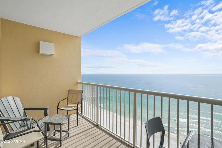 MAJESTIC BEACH TOWERS II - Residential