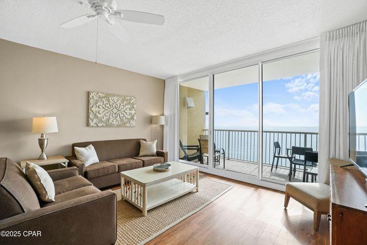 MAJESTIC BEACH TOWERS II - Residential