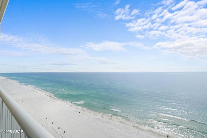 MAJESTIC BEACH TOWERS II - Residential