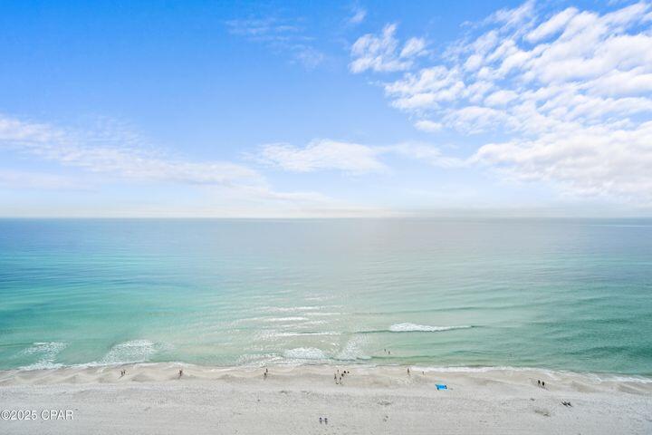 MAJESTIC BEACH TOWERS II - Residential