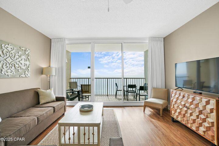 MAJESTIC BEACH TOWERS II - Residential