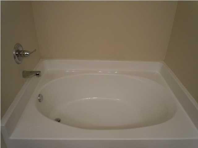ARBOR LAKE - Residential Lease