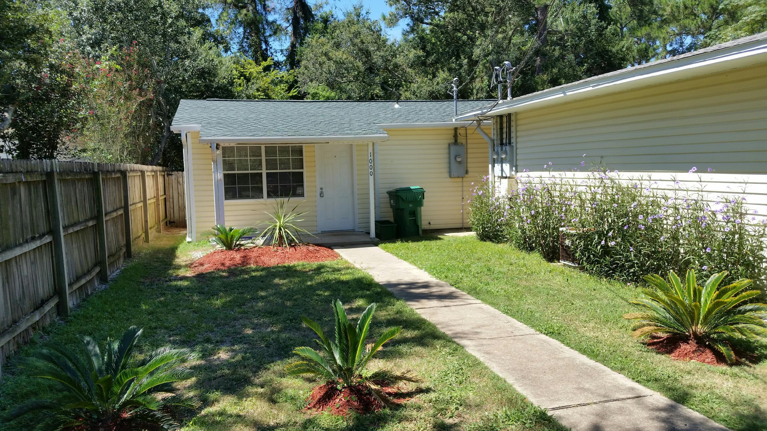 PINE VIEW - Residential Lease