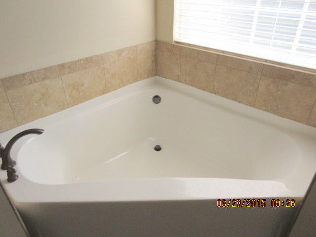 DUGGAN POND ESTATES - Residential Lease