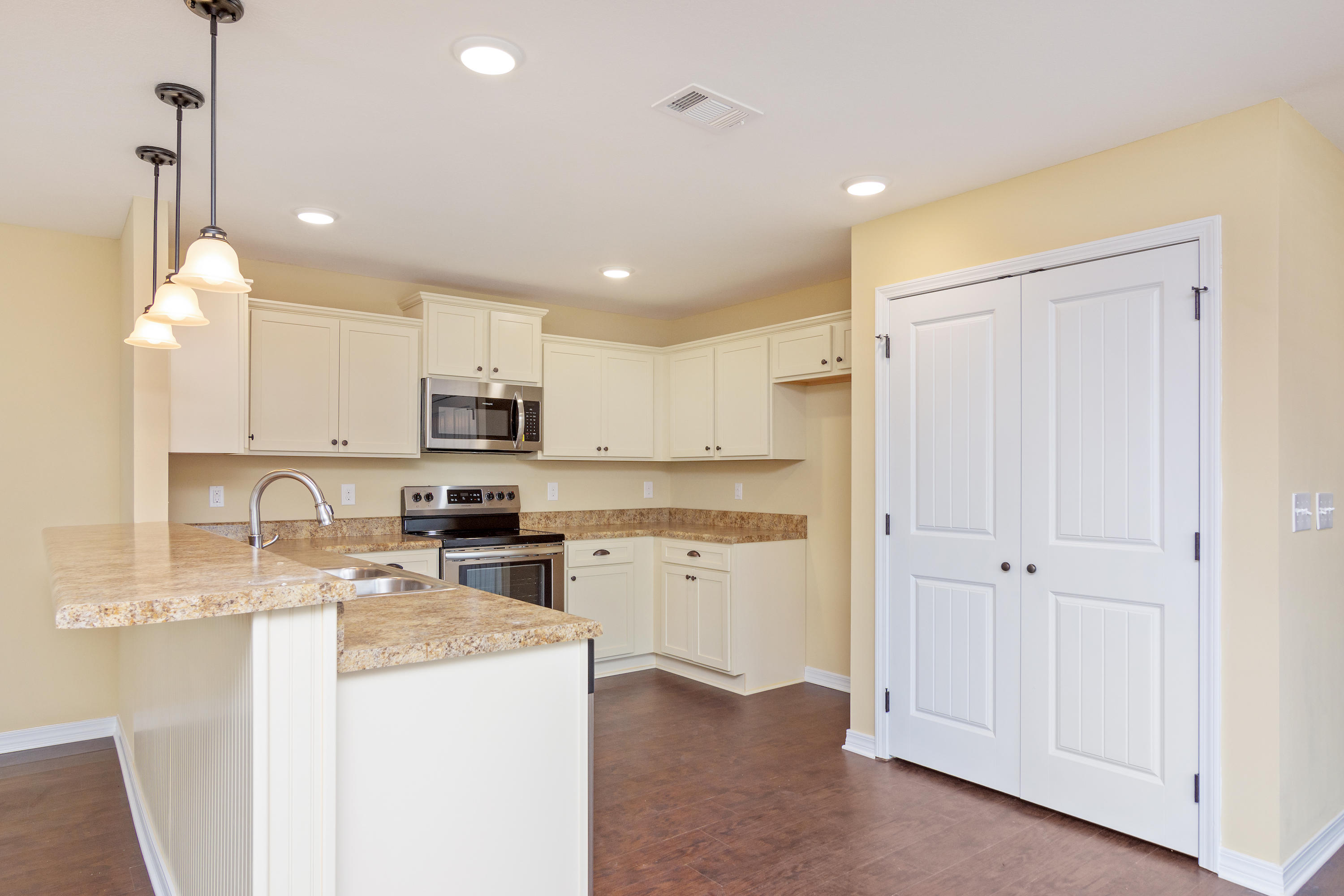 STILLWELL ESTATES - Residential
