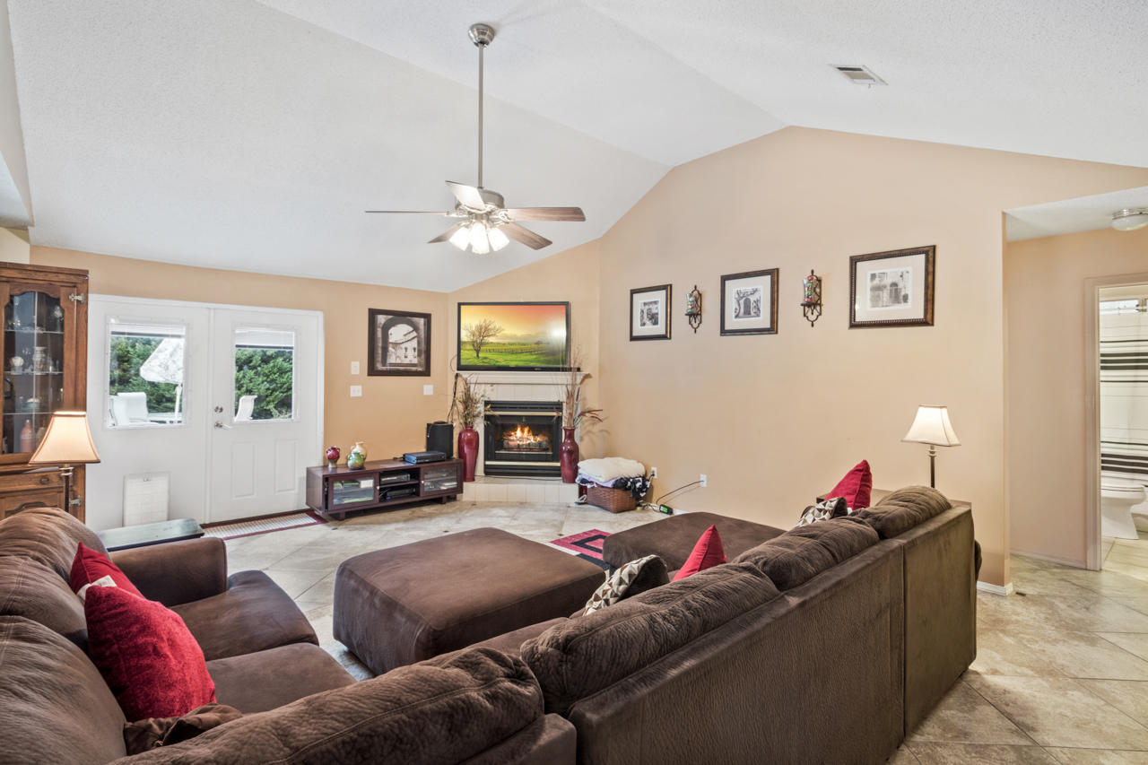 MOSSY OAKS - Residential