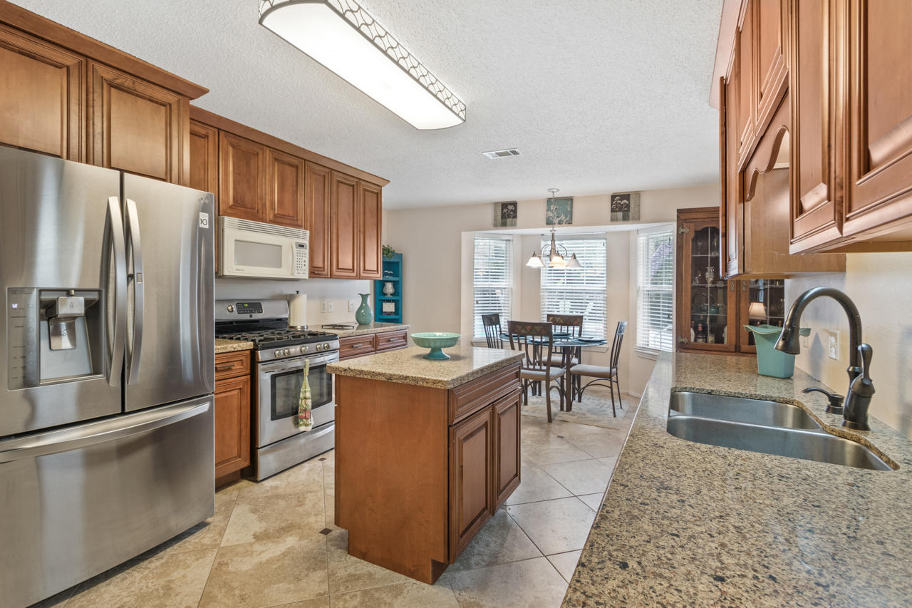MOSSY OAKS - Residential