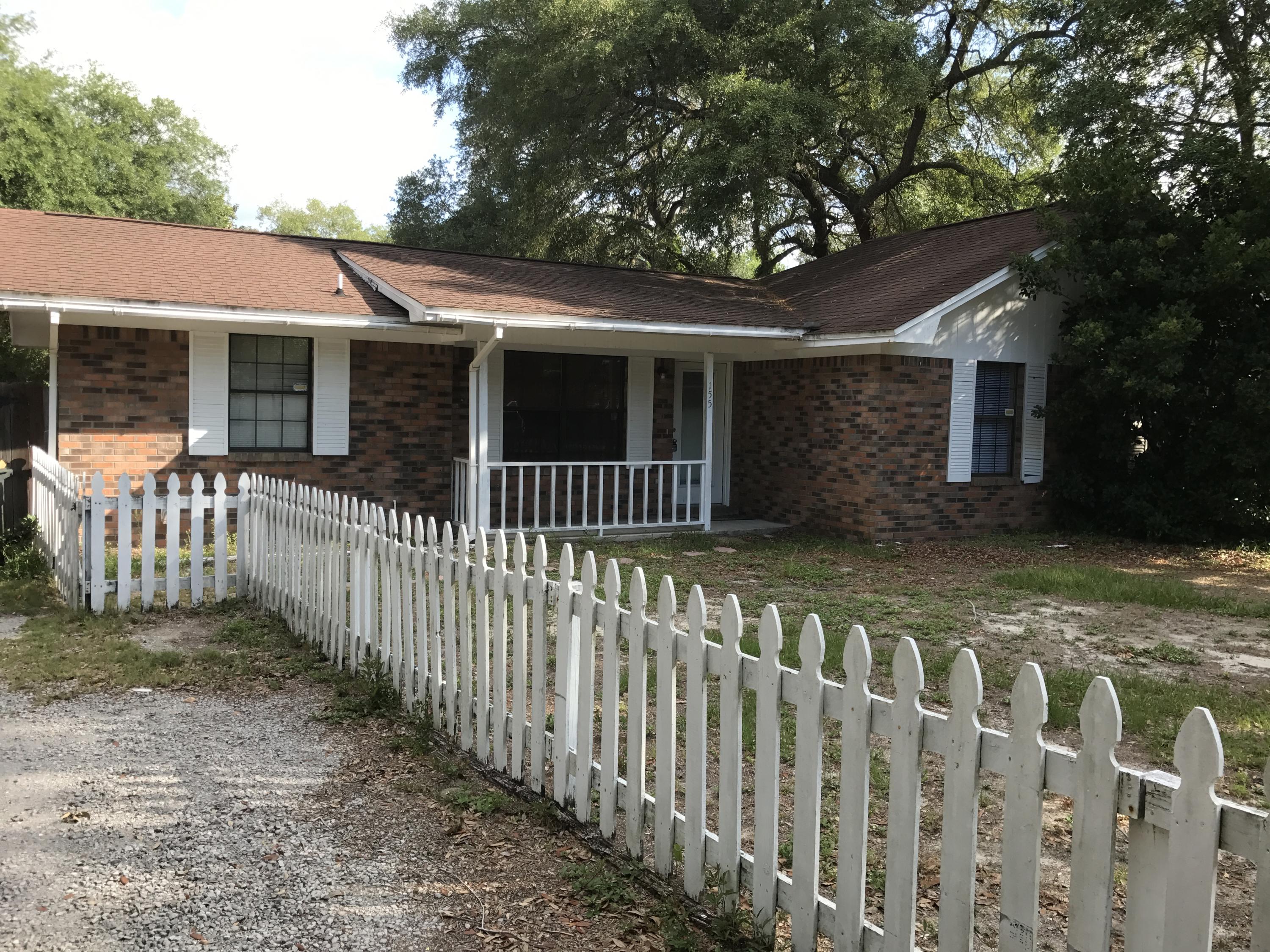 Cute little home just 2 blocks from the bay. White picket fence has great curb appeal. Huge fenced in back yard makes this home perfect for kids/pets.
