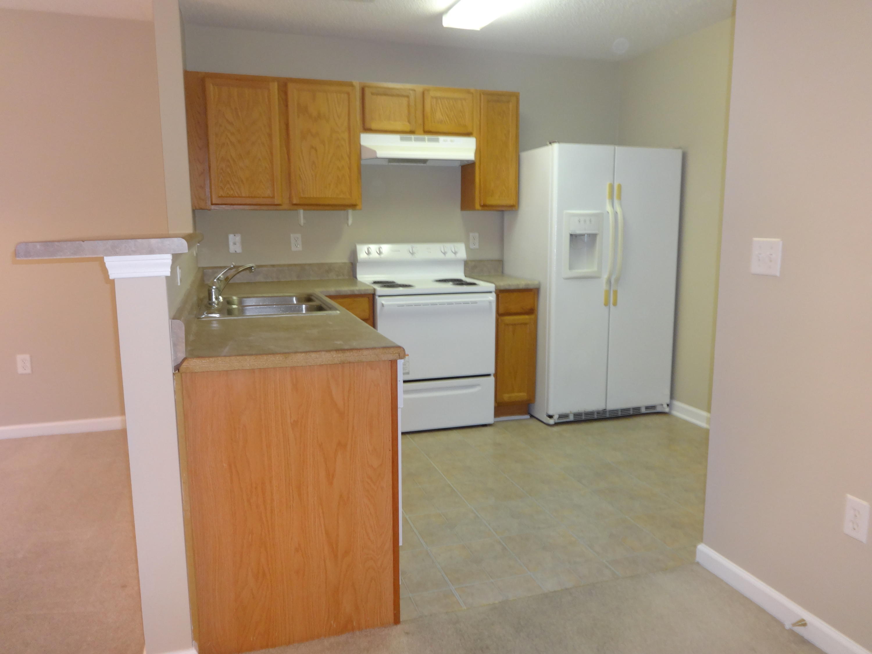 ROLLING PINES - Residential Lease