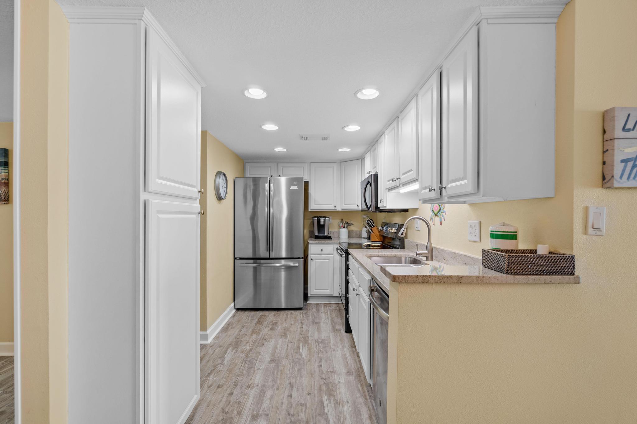 ISLAND ECHO CONDO - Residential