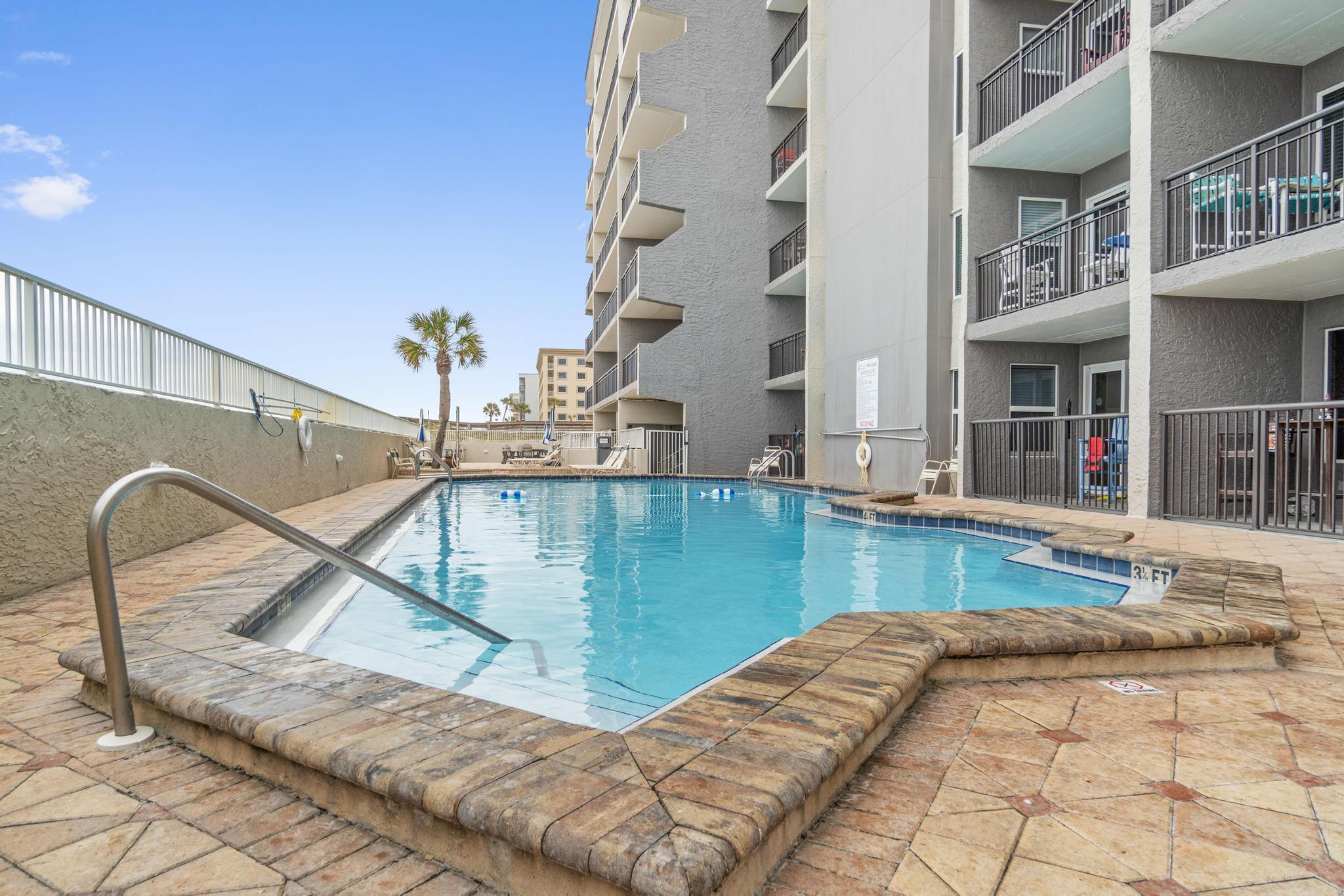 ISLAND ECHO CONDO - Residential