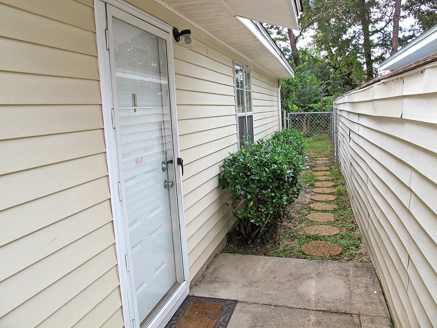 CARMEL VILLAGE T/H - Residential Lease