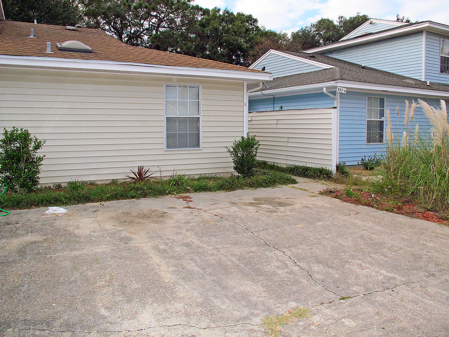 CARMEL VILLAGE T/H - Residential Lease