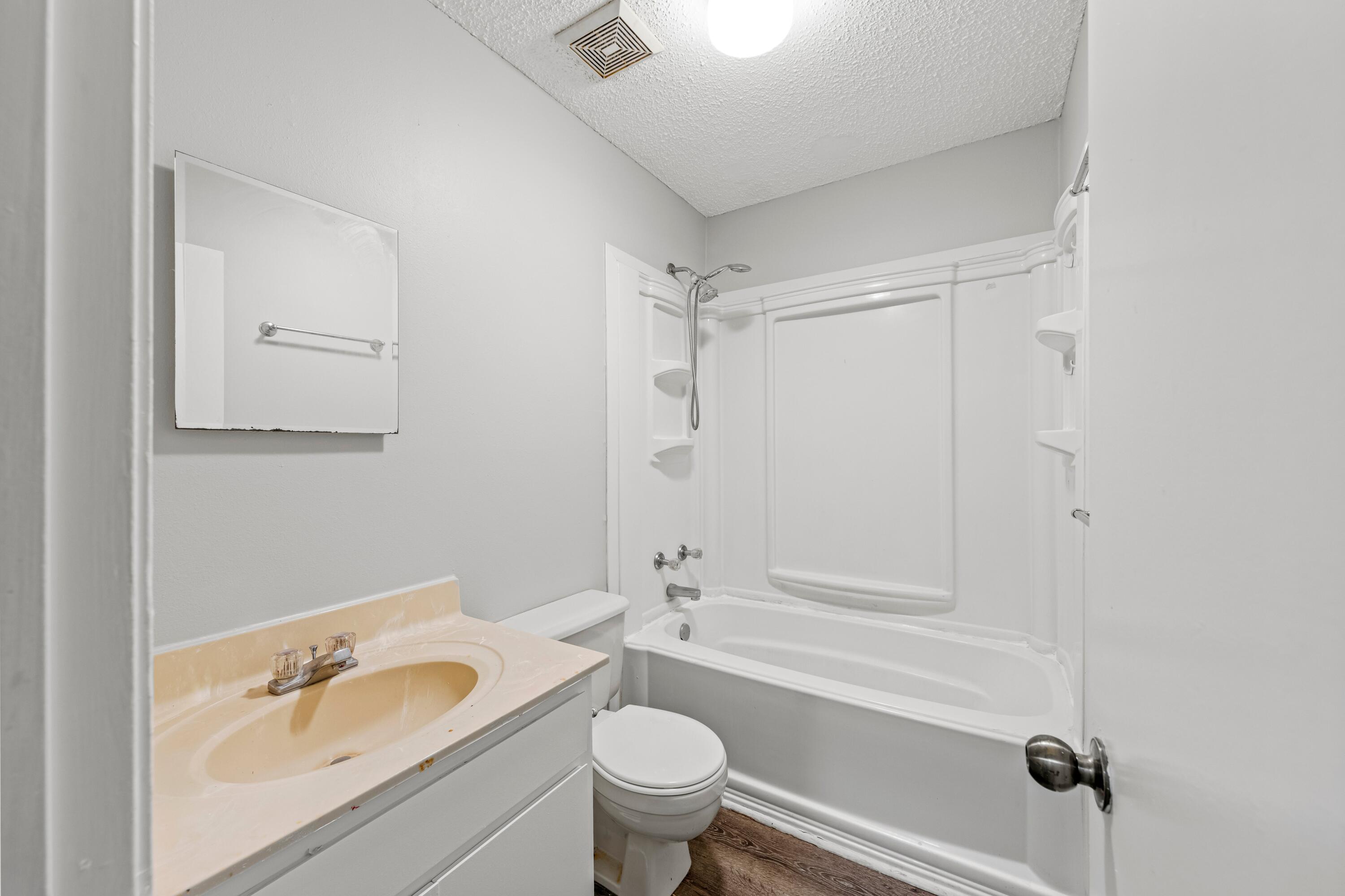 metes and bounds - Residential Lease