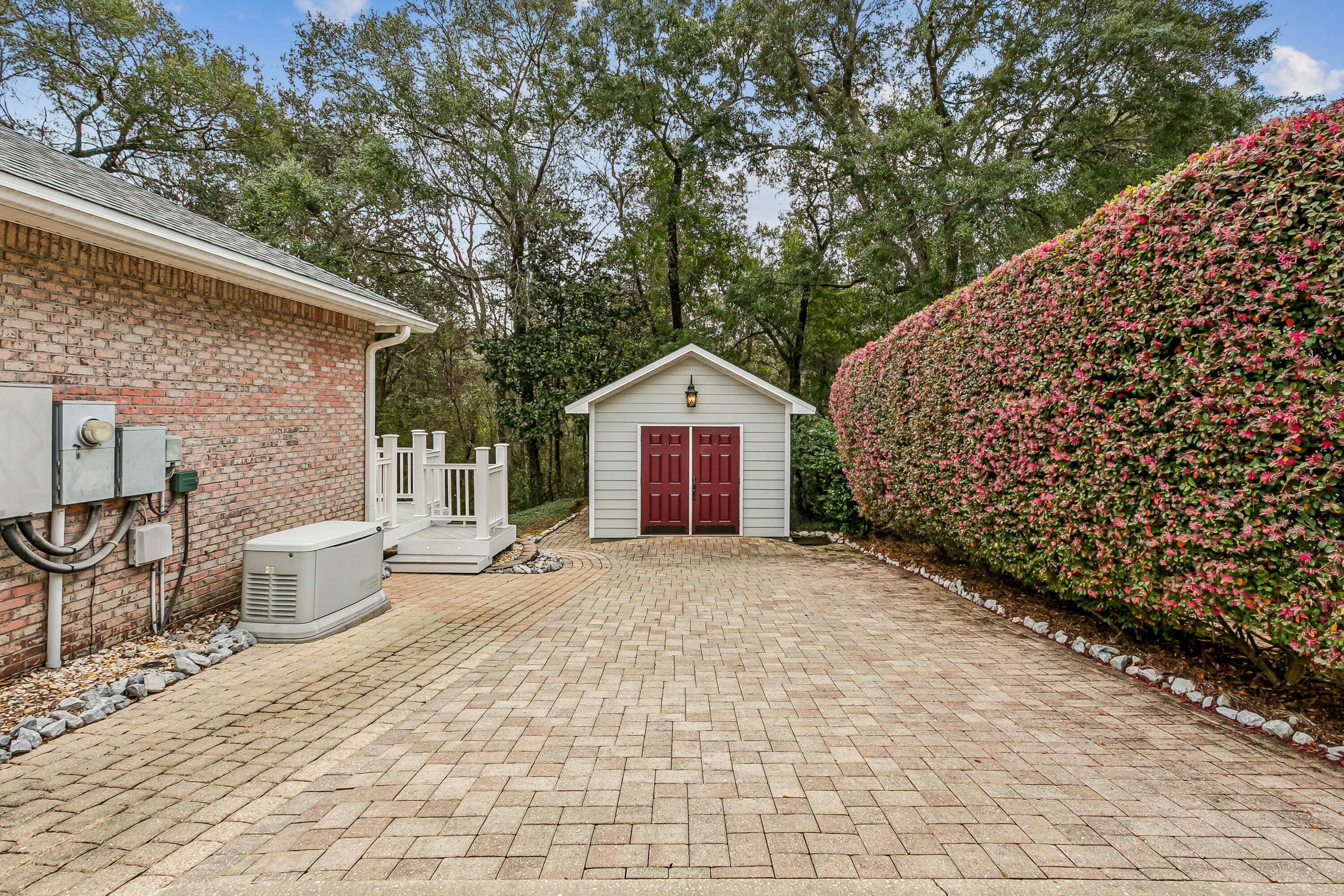 ROCKY BAYOU ESTATES 15 - Residential