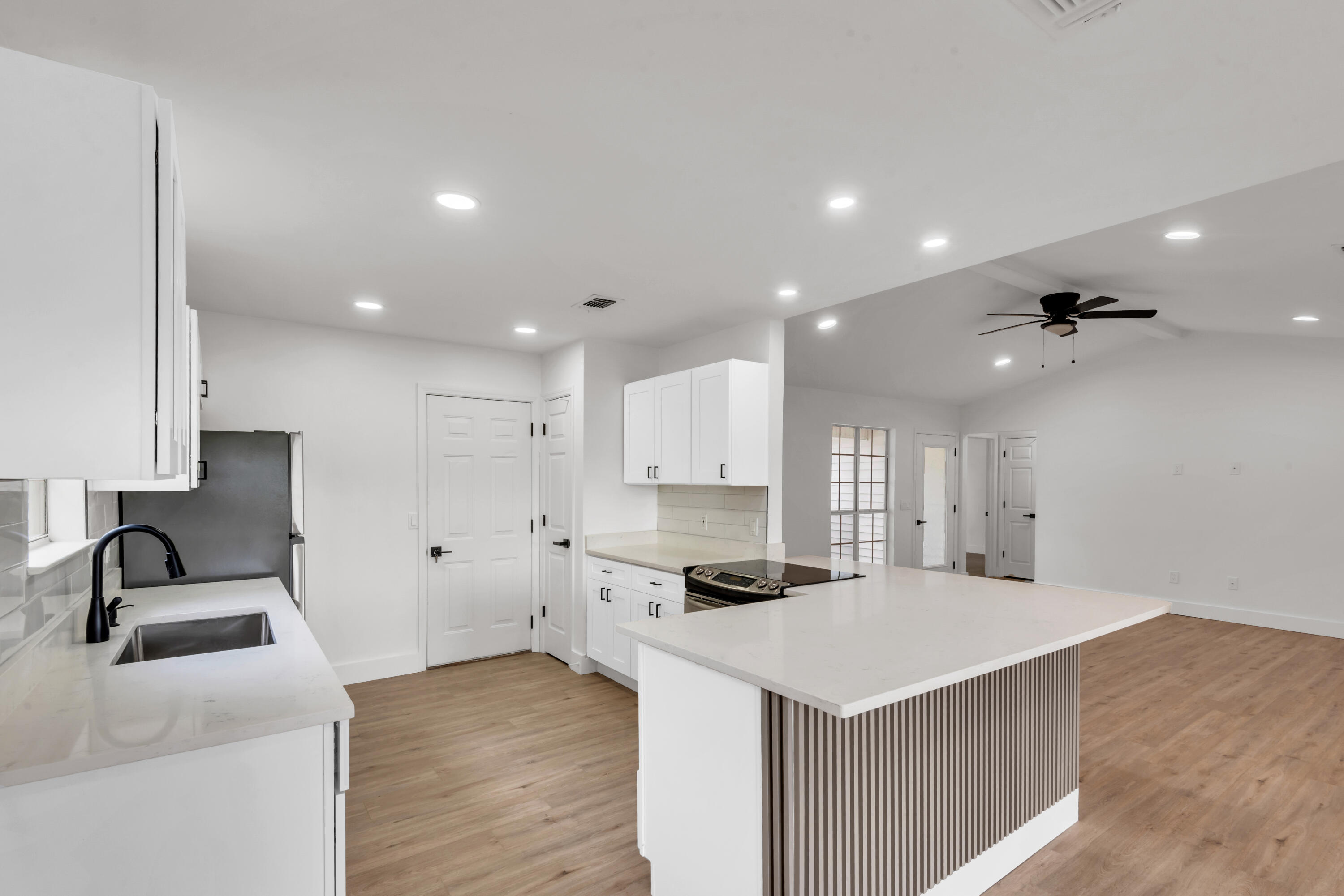 HERITAGE VILLAGE - Residential