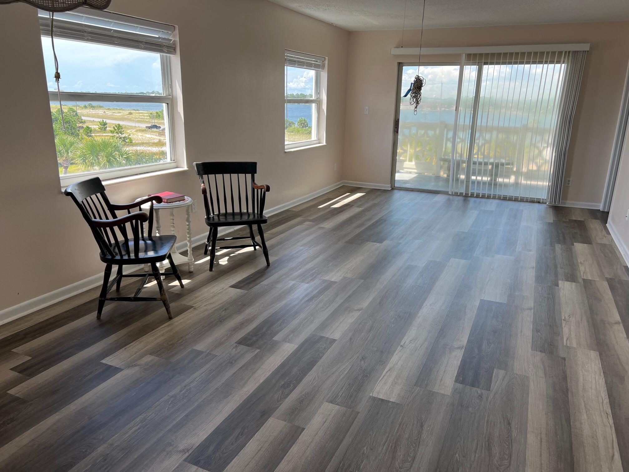 EL MATADOR CONDO - Residential