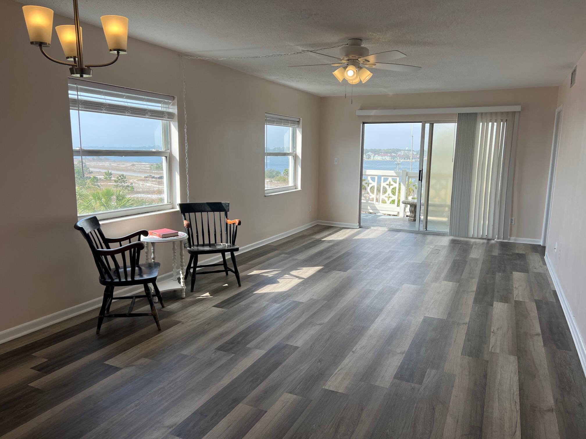 EL MATADOR CONDO - Residential
