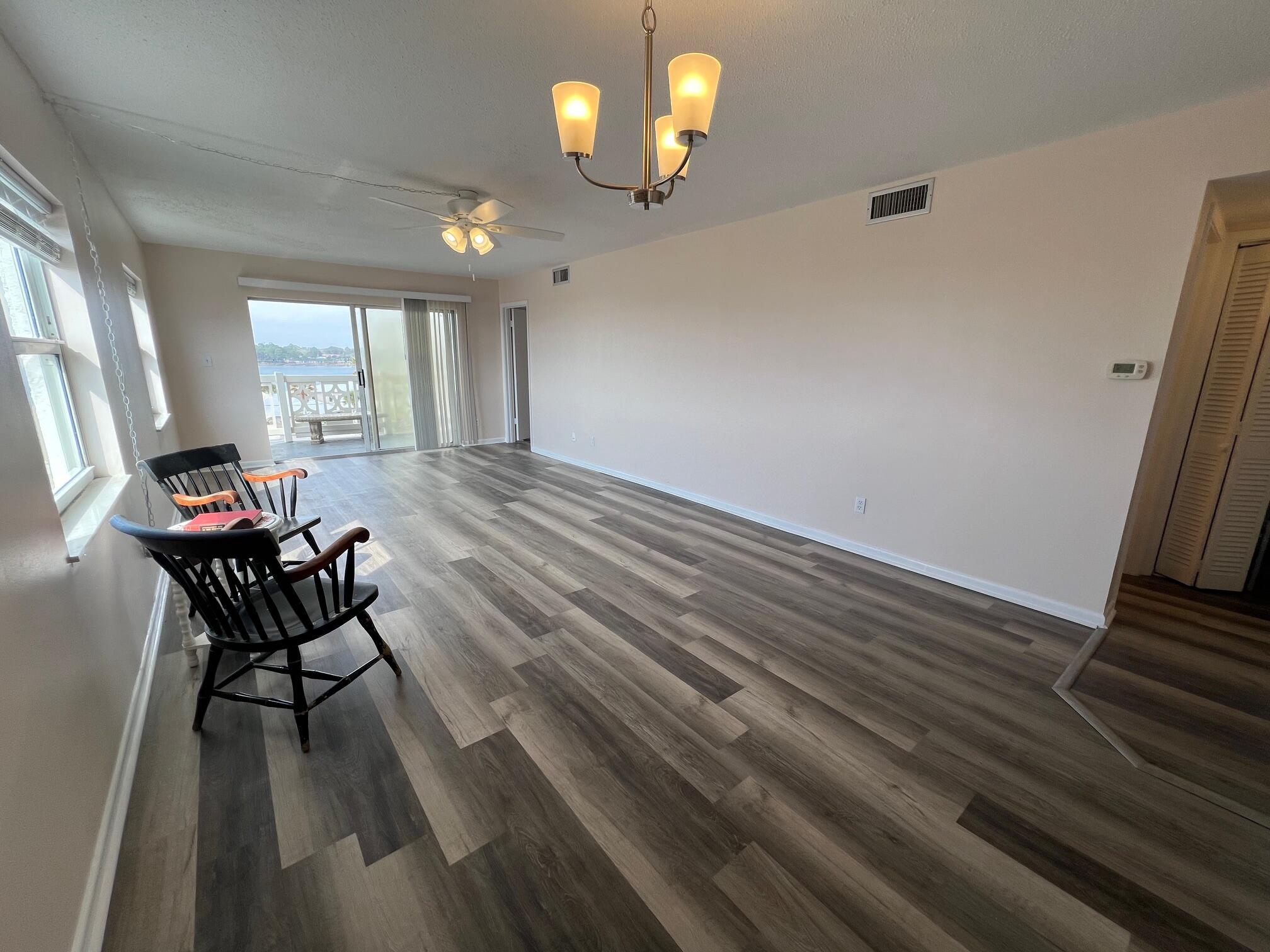 EL MATADOR CONDO - Residential