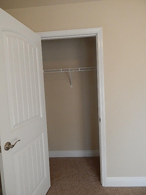 SILVER CREEK ESTATES - Residential Lease