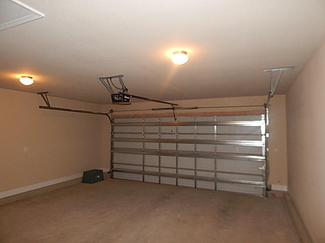 SILVER CREEK ESTATES - Residential Lease