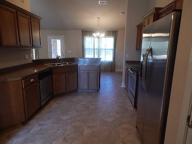 SILVER CREEK ESTATES - Residential Lease